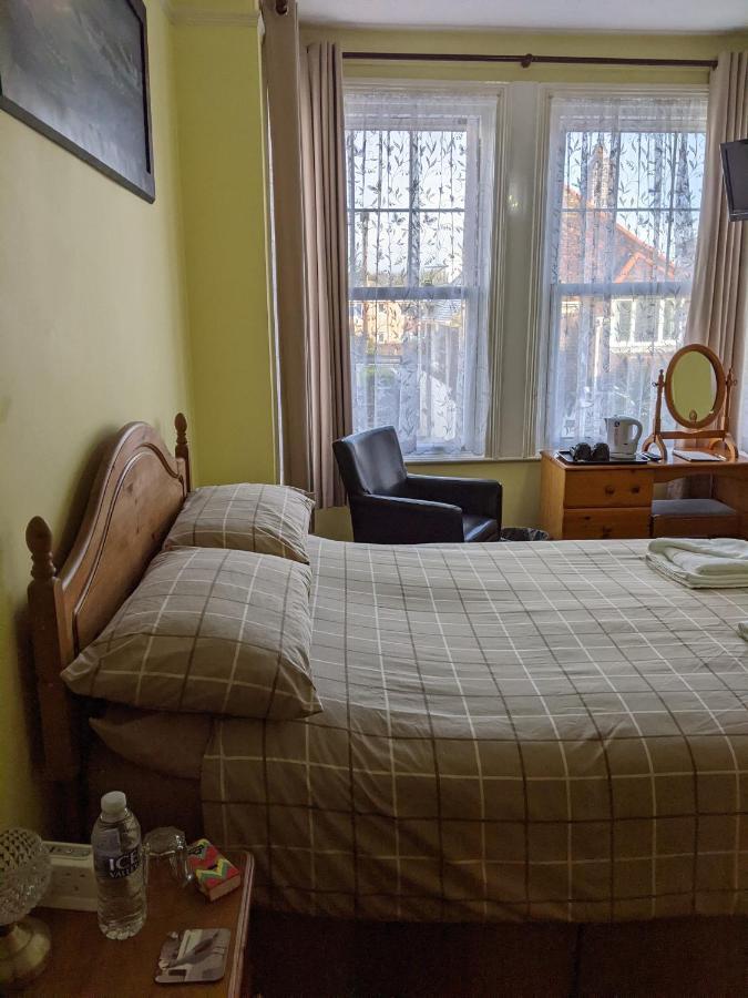 Kingswinford Guest House Paignton Bagian luar foto
